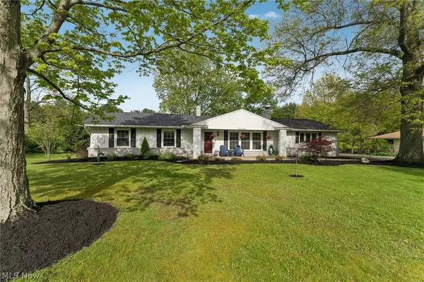 111 Leaview Lane, Chagrin Falls, OH 44022