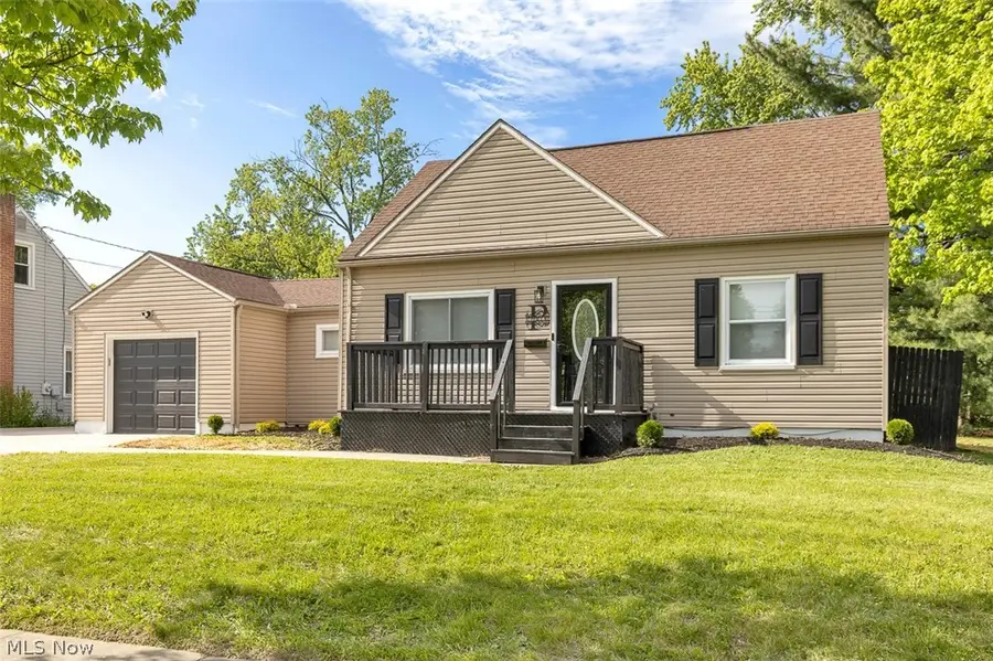 67 Pierce Avenue, Cuyahoga Falls, OH 44221 - #2