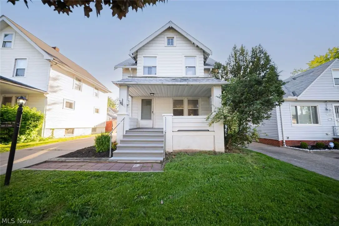 1524 E 221st Street, Euclid, OH 44117 - #1