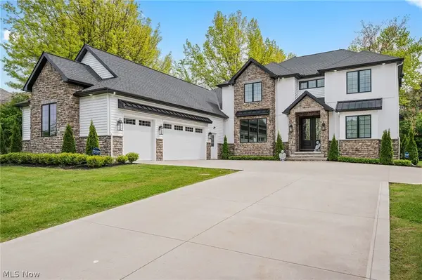 24210 Deptford Drive, Beachwood, OH 44122