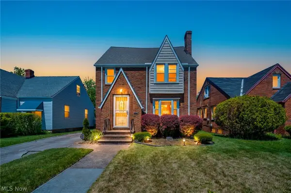 16005 Throckley Avenue, Cleveland, OH 44128