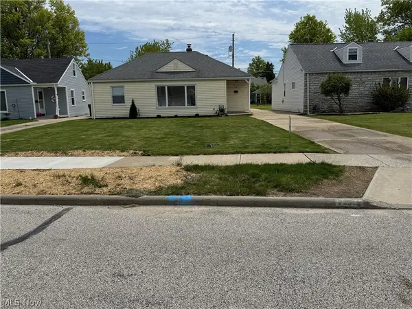 29516 Cresthaven Drive, Willowick, OH 44095