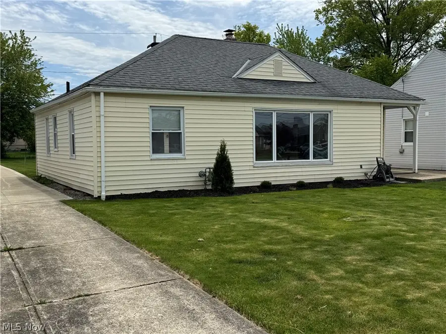 29516 Cresthaven Drive, Willowick, OH 44095 - #2
