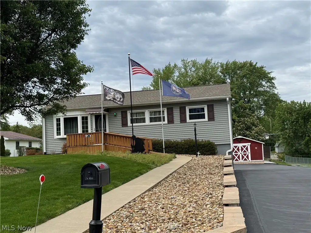 725 46th Sw Street, Canton, OH 44706 - #1