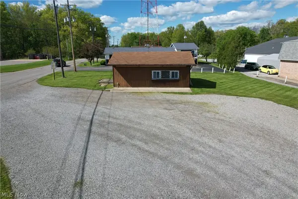 17688 Mahoning Avenue, Lake Milton, OH 44429