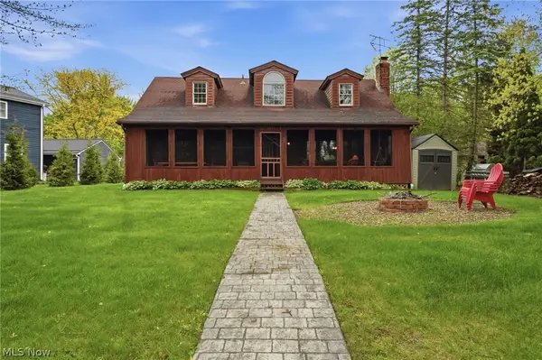1537 Lake Crest Drive, Roaming Shores, OH 44084