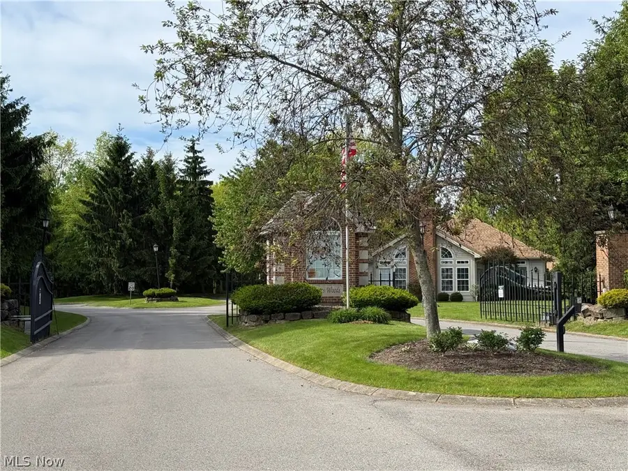 28 Hunters Woods Boulevard #B, Canfield, OH 44406 - #3