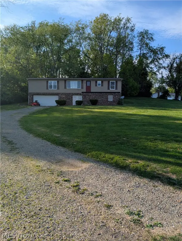 2075 State Route 83, Millersburg, OH 44654