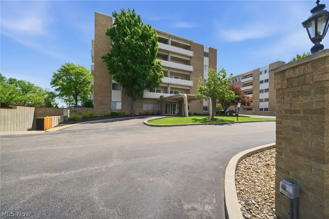 2039 Wooster Road #21, Rocky River, OH 44116 - #1