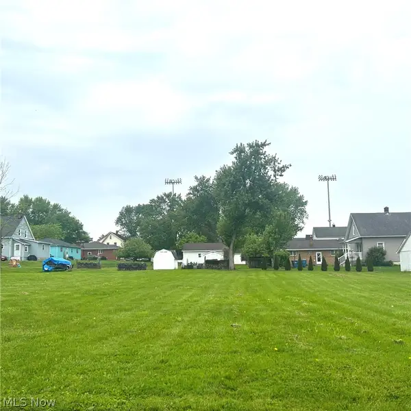 Jackson Street, Hubbard, OH 44425