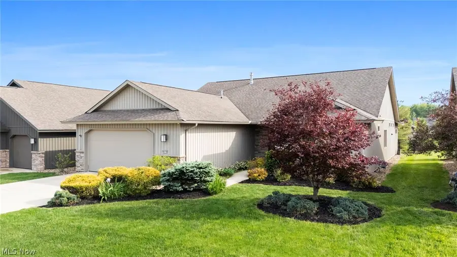 9070 Hummingbird Lane, North Ridgeville, OH 44039 - #2