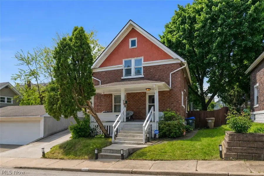 120 Grant Avenue, Cuyahoga Falls, OH 44221 - #2