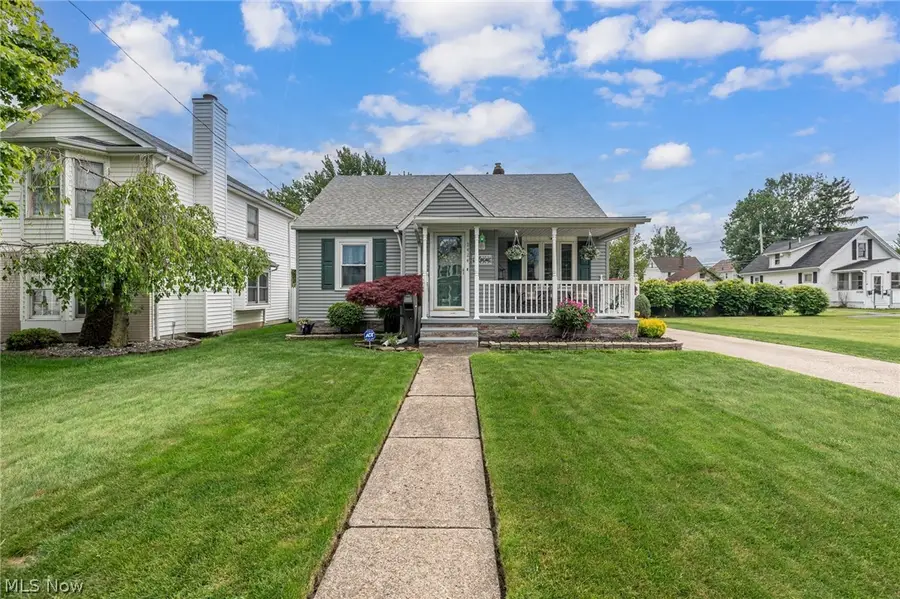 2424 E 30th Street, South Lorain, OH 44055 - #3