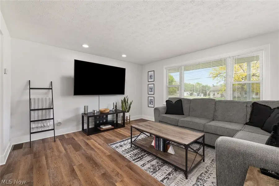 1264 Columbus Circle N, Ashland, OH 44805 - #3