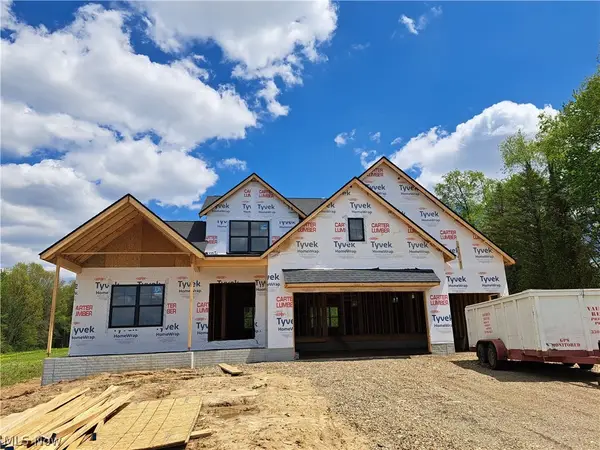 8156 Lake O Springs Nw Avenue, North Canton, OH 44720