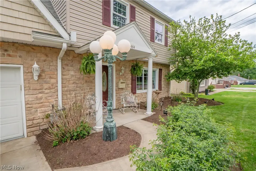 484 Stull Avenue, Akron, OH 44312 - #3
