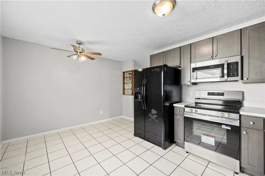 1731 Abbe S Road, Elyria, OH 44035 - #3