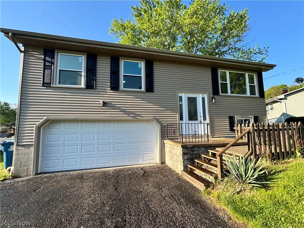 663 Meadowland Drive, Hubbard, OH 44425 - #1