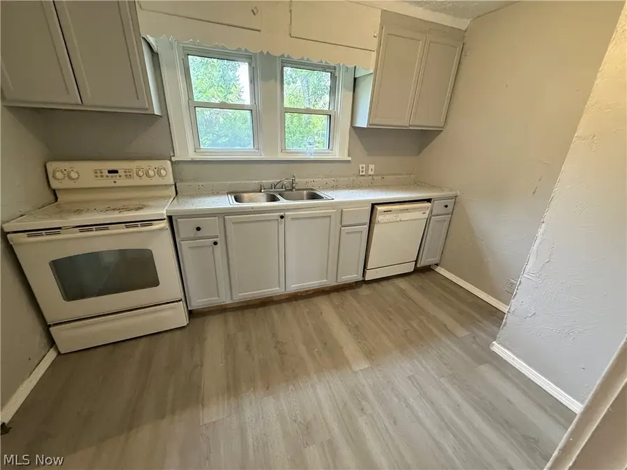 1366 Superior Avenue, Akron, OH 44307 - #2
