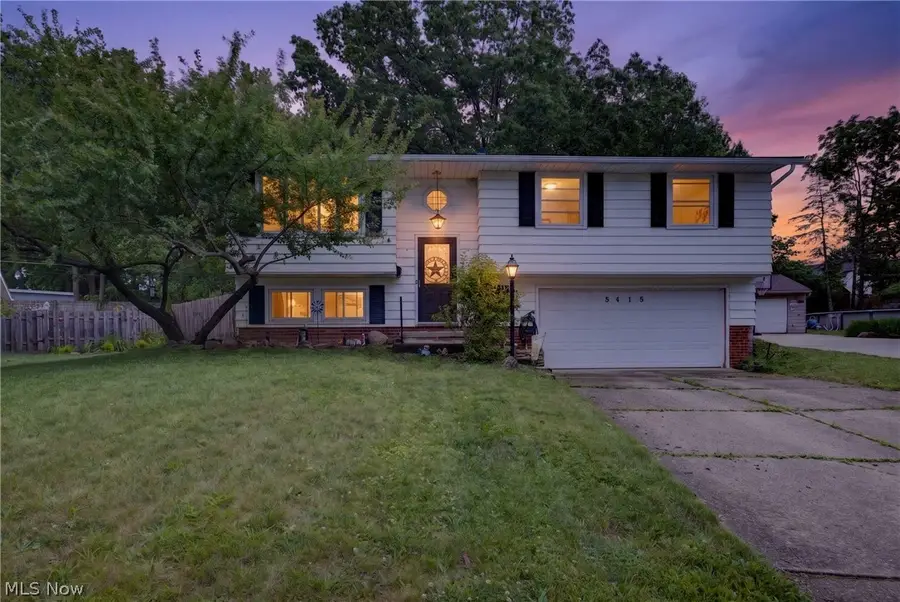5415 Amherst Drive, Parma, OH 44129 - #2