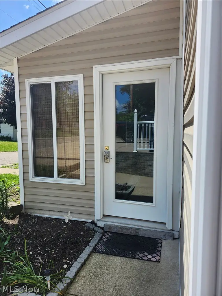 674 S Monroe Street, Millersburg, OH 44654 - #2