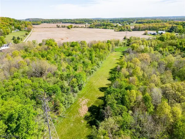11154 Shetler Sw Avenue #2, Bolivar, OH 44612