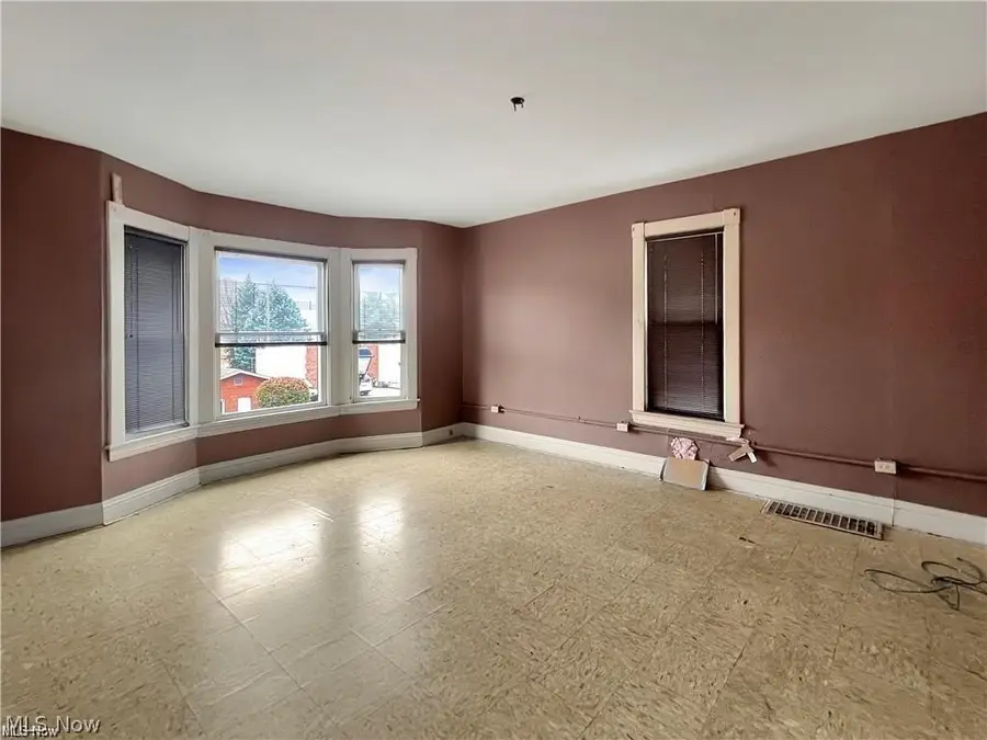 830 Main St, Follansbee, WV 26037 - #3