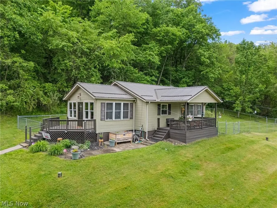 6942 Mount Pleasant Ne Road, Zoarville, OH 44656 - #2
