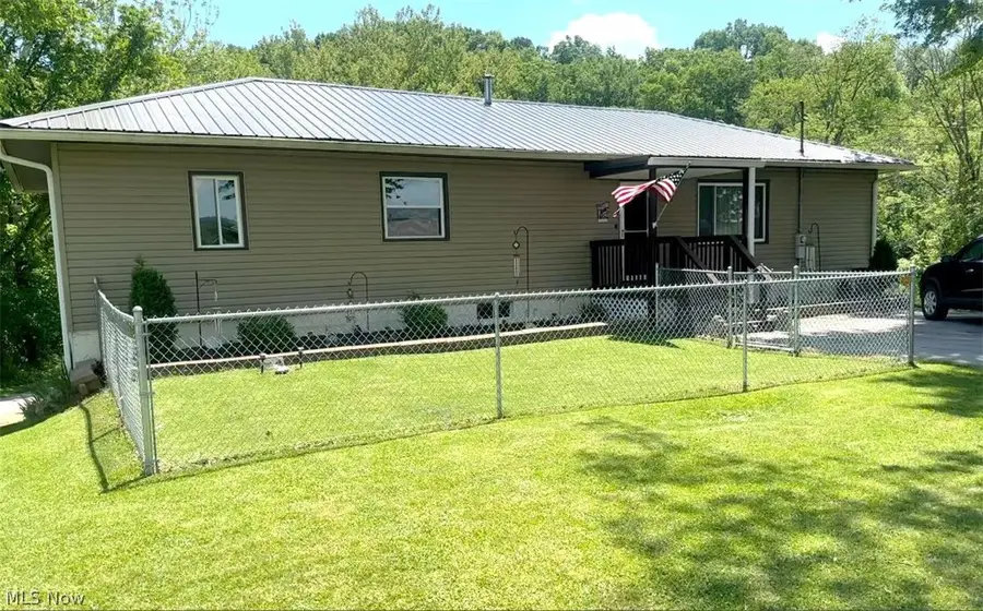 459 Elizabeth Pike, Mineral Wells, WV 26150 - #2