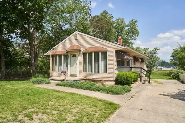 2669 Nesmith Lake Boulevard, Akron, OH 44314