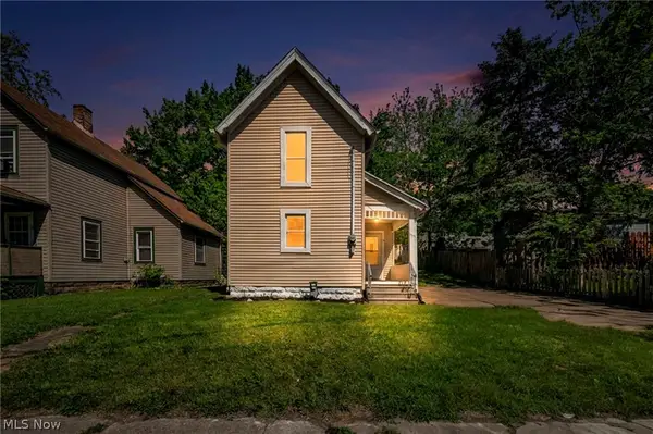 1 Smith Court, Elyria, OH 44035