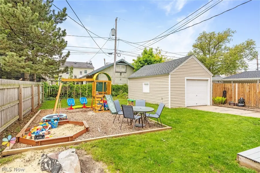 818 Allison Avenue, Lorain, OH 44052 - #2