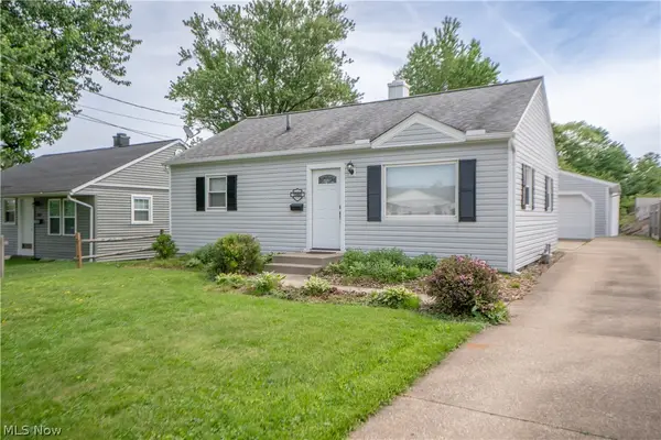 1060 Orchard Ne Avenue, North Canton, OH 44720