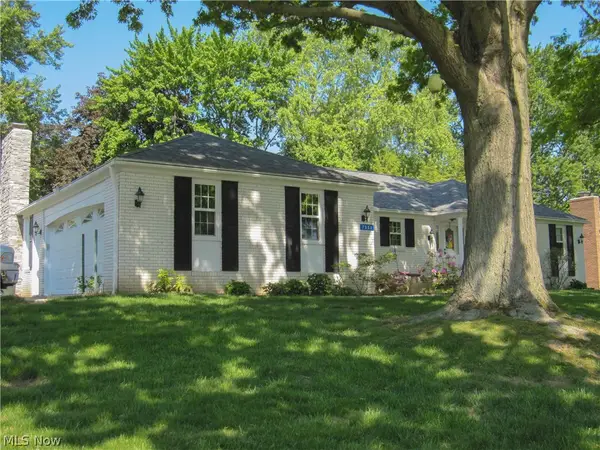 7351 Starcliff Nw Avenue, North Canton, OH 44720