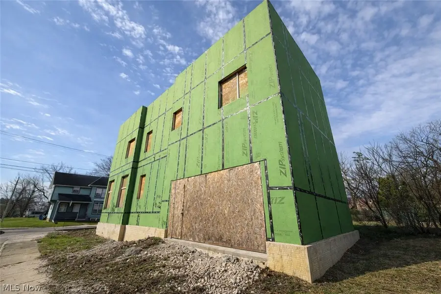 760 Mcallister Avenue, Columbus, OH 43205 - #3
