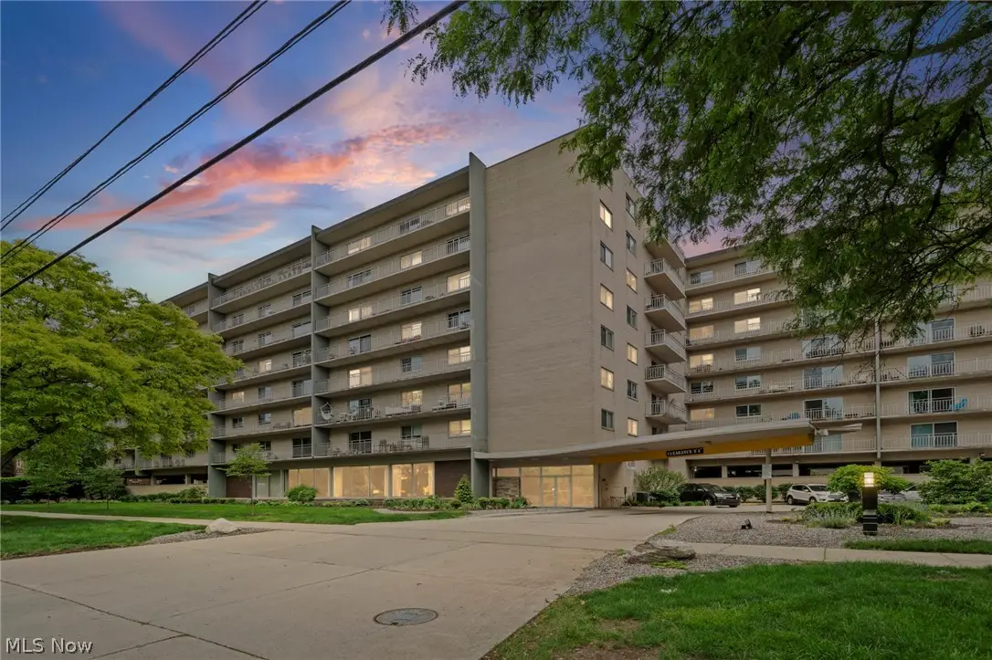 10301 Lake Avenue #325, Cleveland, OH 44102 - #1