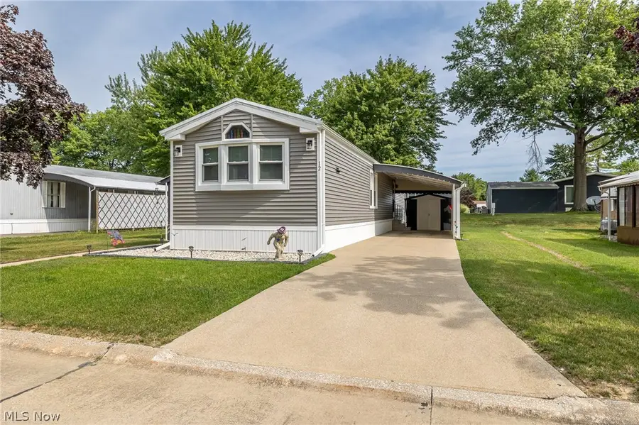 12 Sycamore Drive, Olmsted Falls, OH 44138 - #2