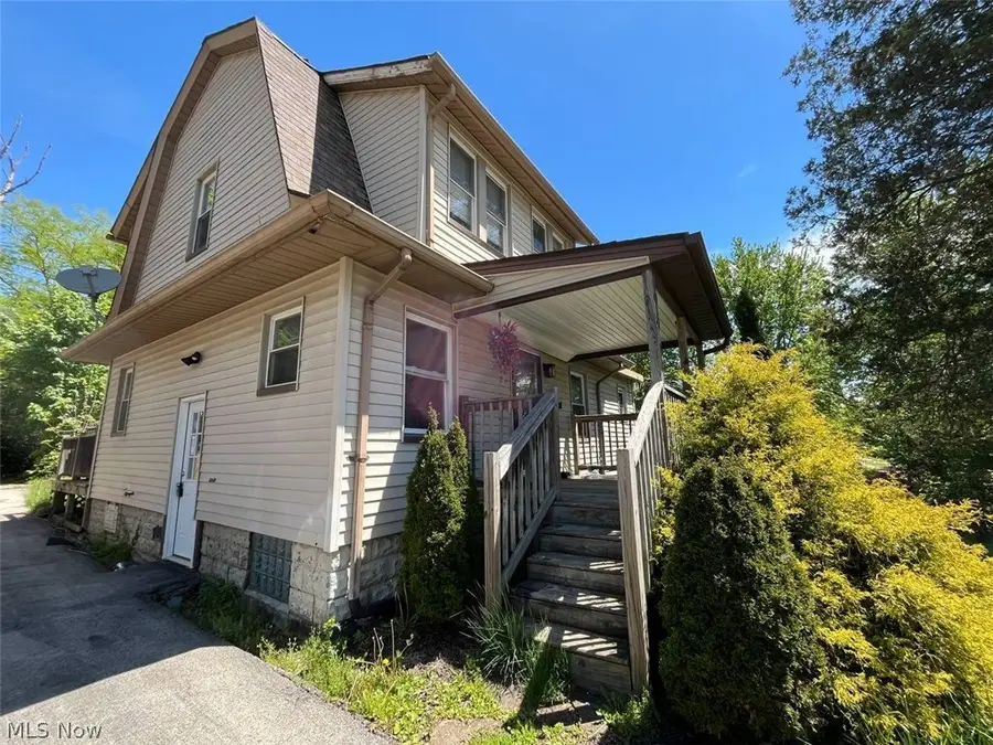94 Beechwood Drive, Youngstown, OH 44512 - #3