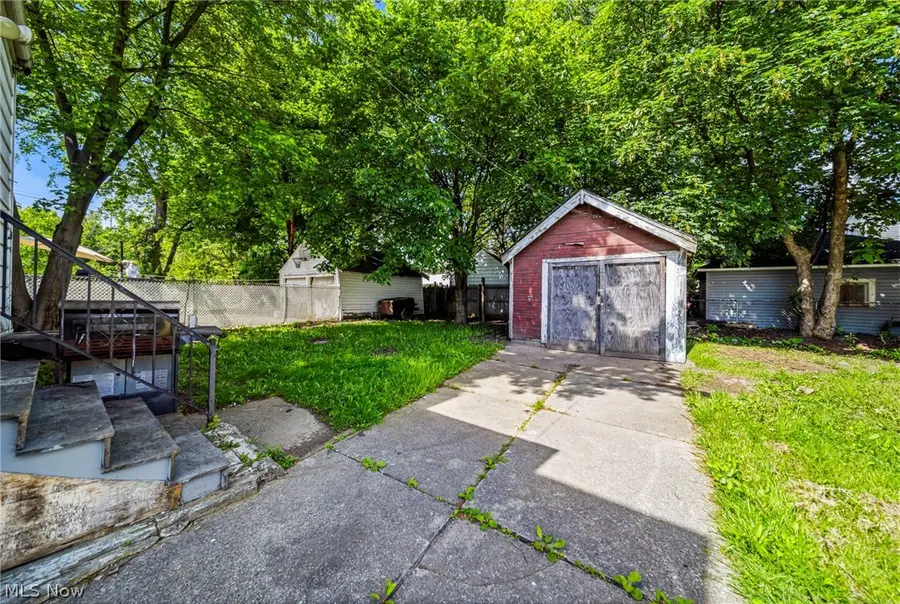 3024 W 100th Street, Cleveland, OH 44111 - #3