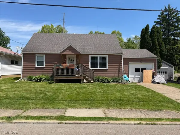 54 16th Se Street, Massillon, OH 44646