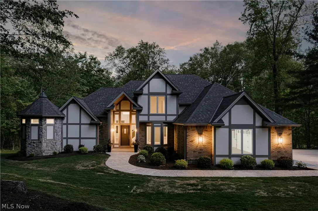 11251 Lake Forest Drive, Chesterland, OH 44026 - #1
