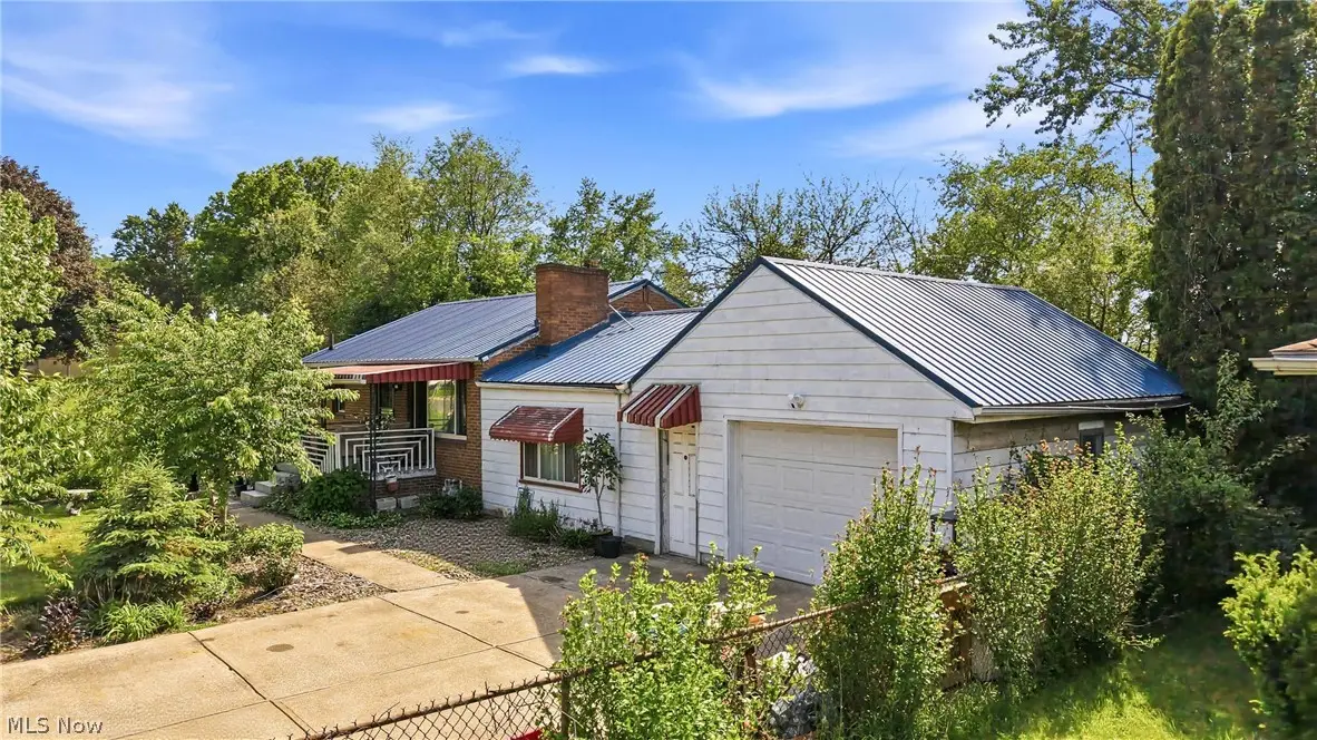 501 Hamilton Ne Avenue, Canton, OH 44704 - #1