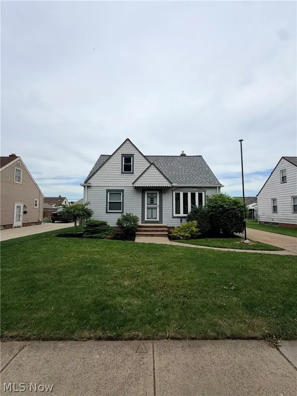 4717 Summer Lane, Brooklyn, OH 44144