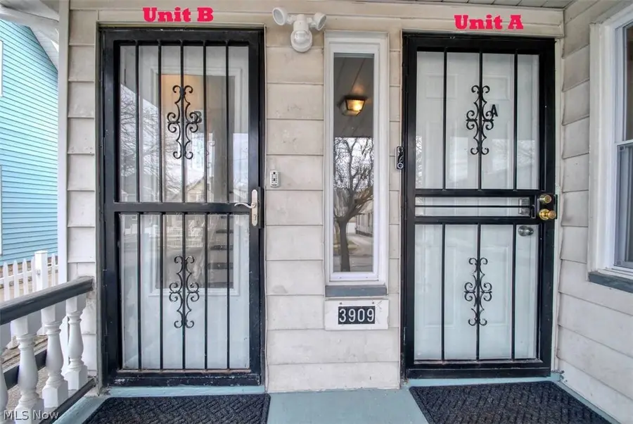 3909 Memphis Avenue, Cleveland, OH 44109 - #2