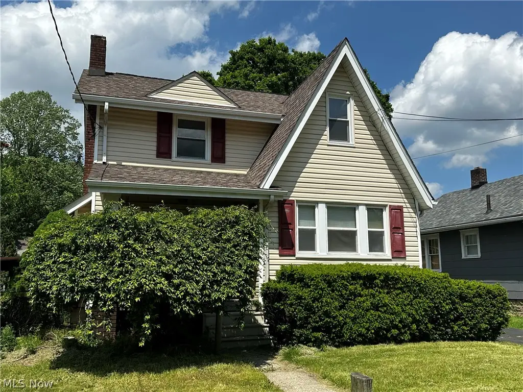 513 W Waterloo Road, Akron, OH 44314 - #1