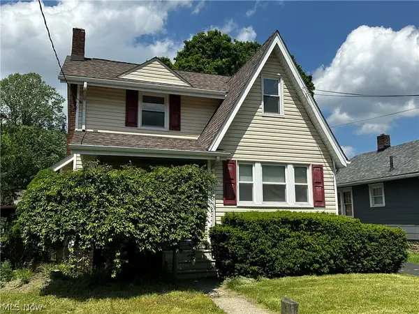 513 W Waterloo Road, Akron, OH 44314