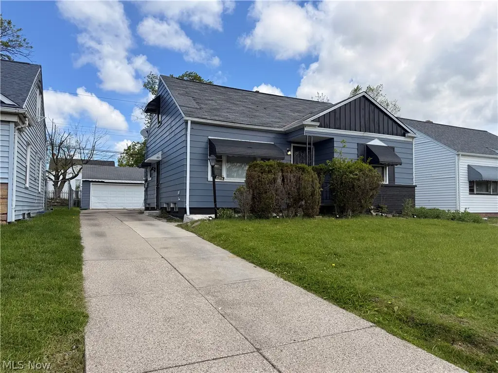 19107 Longview Avenue, Maple Heights, OH 44137 - #1