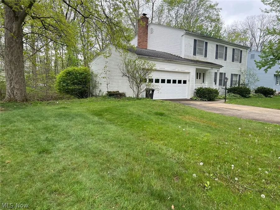 196 Chatham Drive, Aurora, OH 44202 - #3