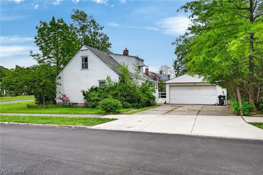 7146 W Parkview Drive, Parma, OH 44134 - #2