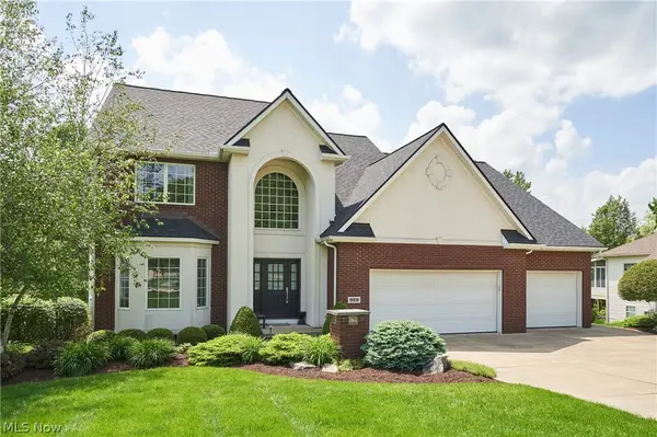 929 Hidden Valley Drive, Wadsworth, OH 44281